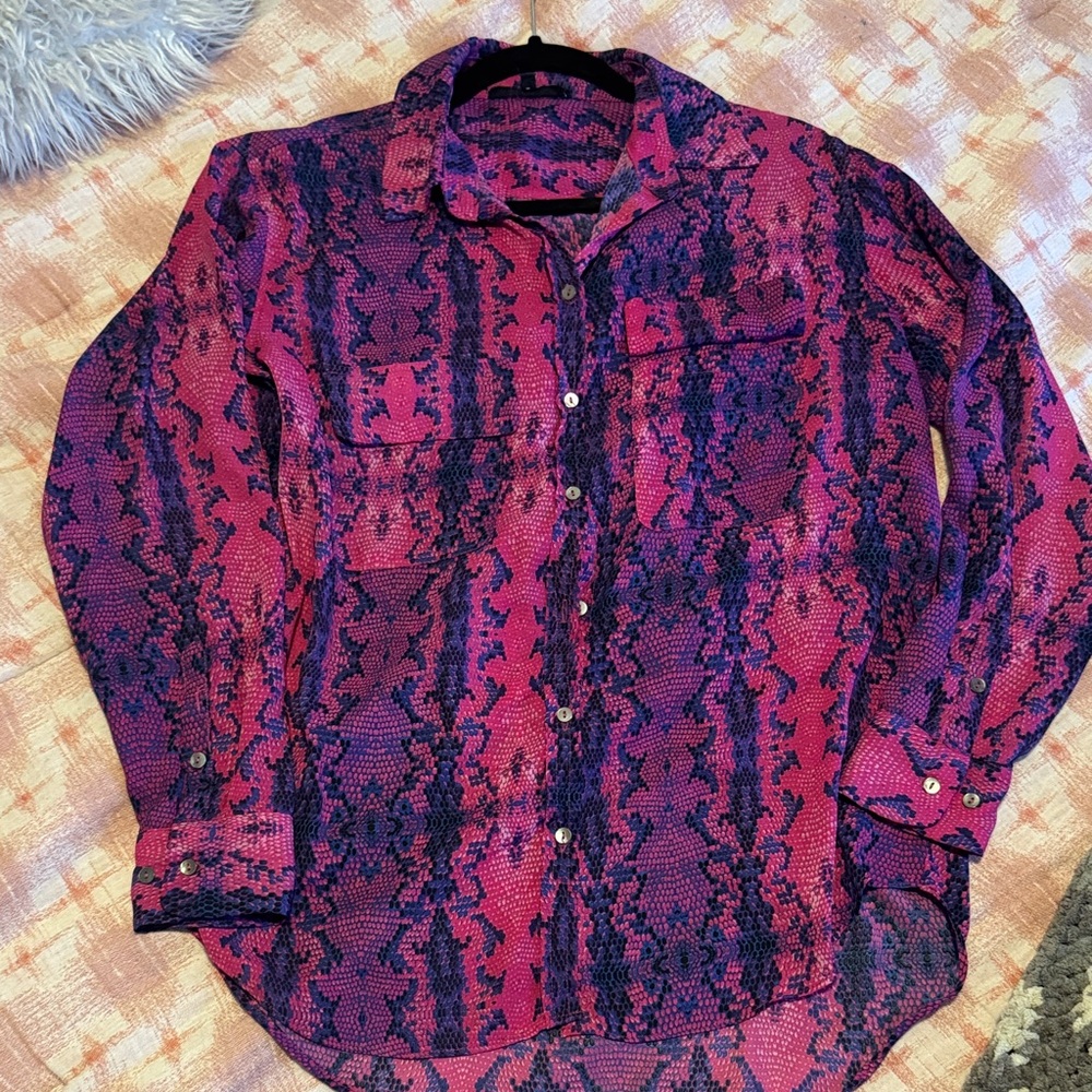 Olivaceous snakeskin blouse size large